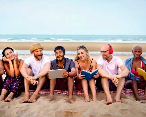 summer-beach-friendship-holiday-vacation-concept_53876-14021